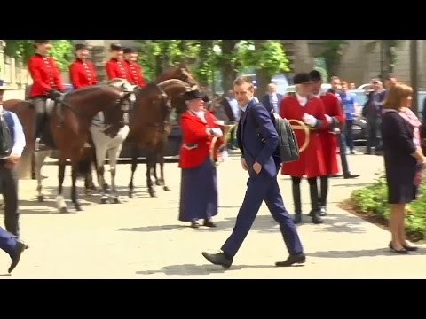 Roy Hodgson, Wayne Rooney & Rest Of The England Squad Arrive In Chantilly Ahead Of Euro 2016