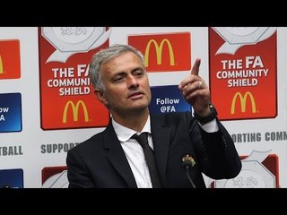 Jose Mourinho Spots A Journalist SLEEPING During Community Shield Press Conference! Hilarious