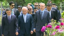 Cumhurbaşkanı Erdoğan, cuma namazını Yıldırım Beyazıt Camisi'nde kıldı - ANKARA