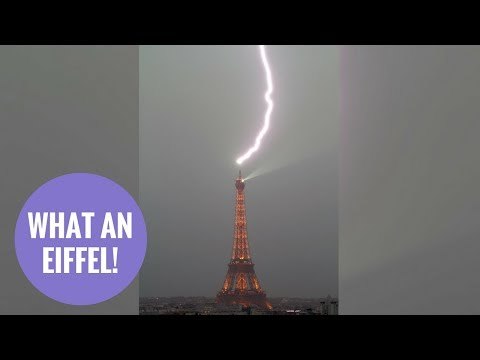 Photographer captures the moment lightning hits the top of the Eiffel Tower