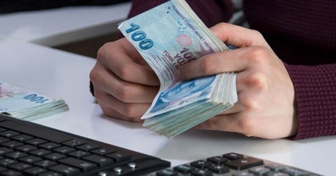 Emeklilerin Maaşları, Bayram Öncesinde Hesaplara Yatmaya Başladı