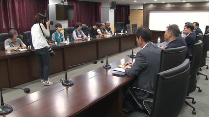 "재판 거래로 피해"...KTX 해고승무원 복직 요구 / YTN