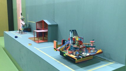 "Des volumes et des vides" par Krijn de Koning