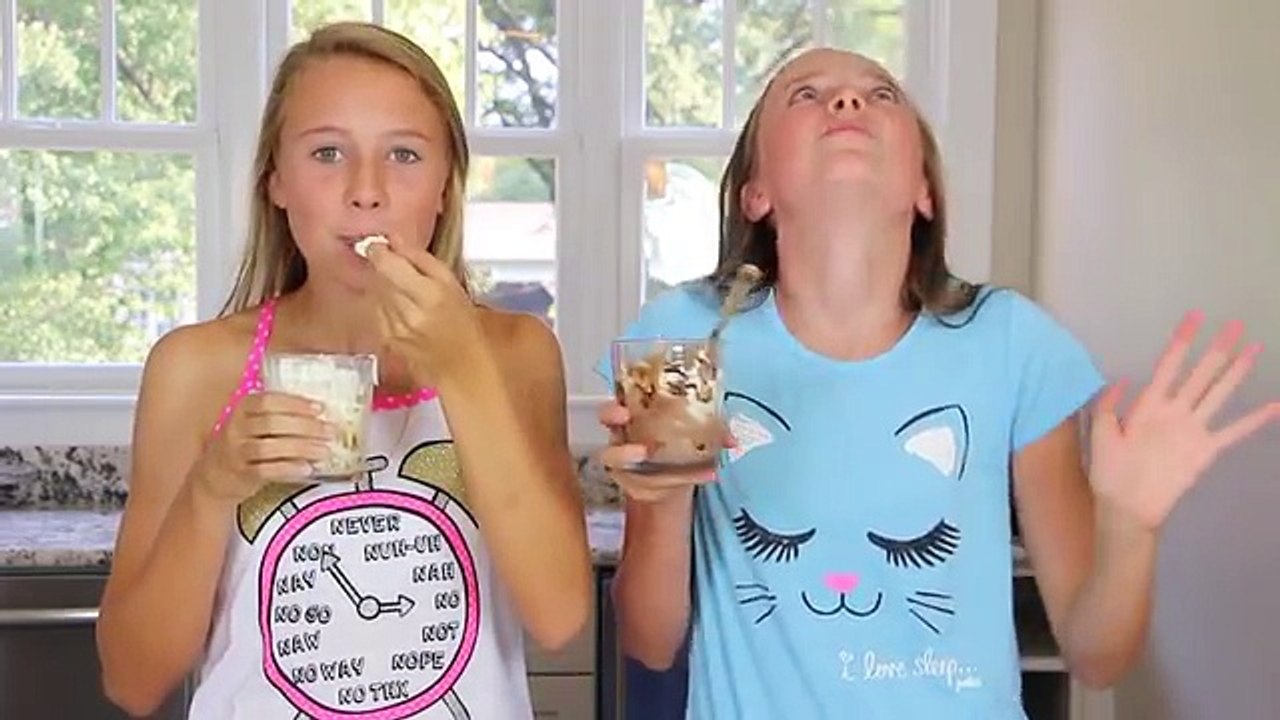 Summer Sleepover Fun with Avery and Anna!