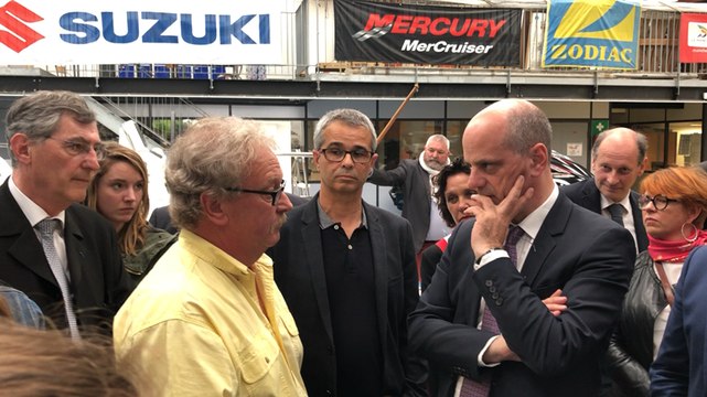Franck Moine (professeur maintenance bateau) et Jean-Michel Blanquer (ministre Éducation nationale)