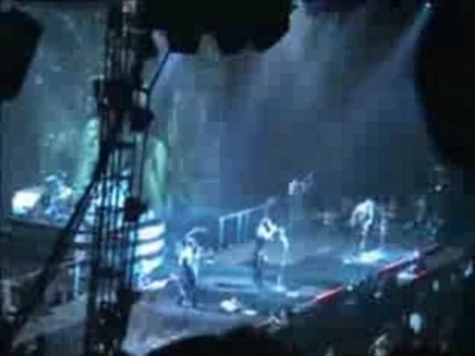 Korn - Got The Life (live à Bercy, Paris - 2002)
