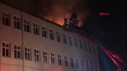 Denizli Yıldırım Düşen Okul Alevlere Teslim Oldu