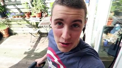 SPRAY PAINTING MY PENNY BOARD!!