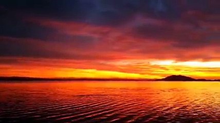 “Cielos de púrpura y oro”. Espectacular amanecer desde el muelle de la ciudad de La Unión. ¿Te gustó el video? ¡Compártelo con esa persona que ama estos paisaje