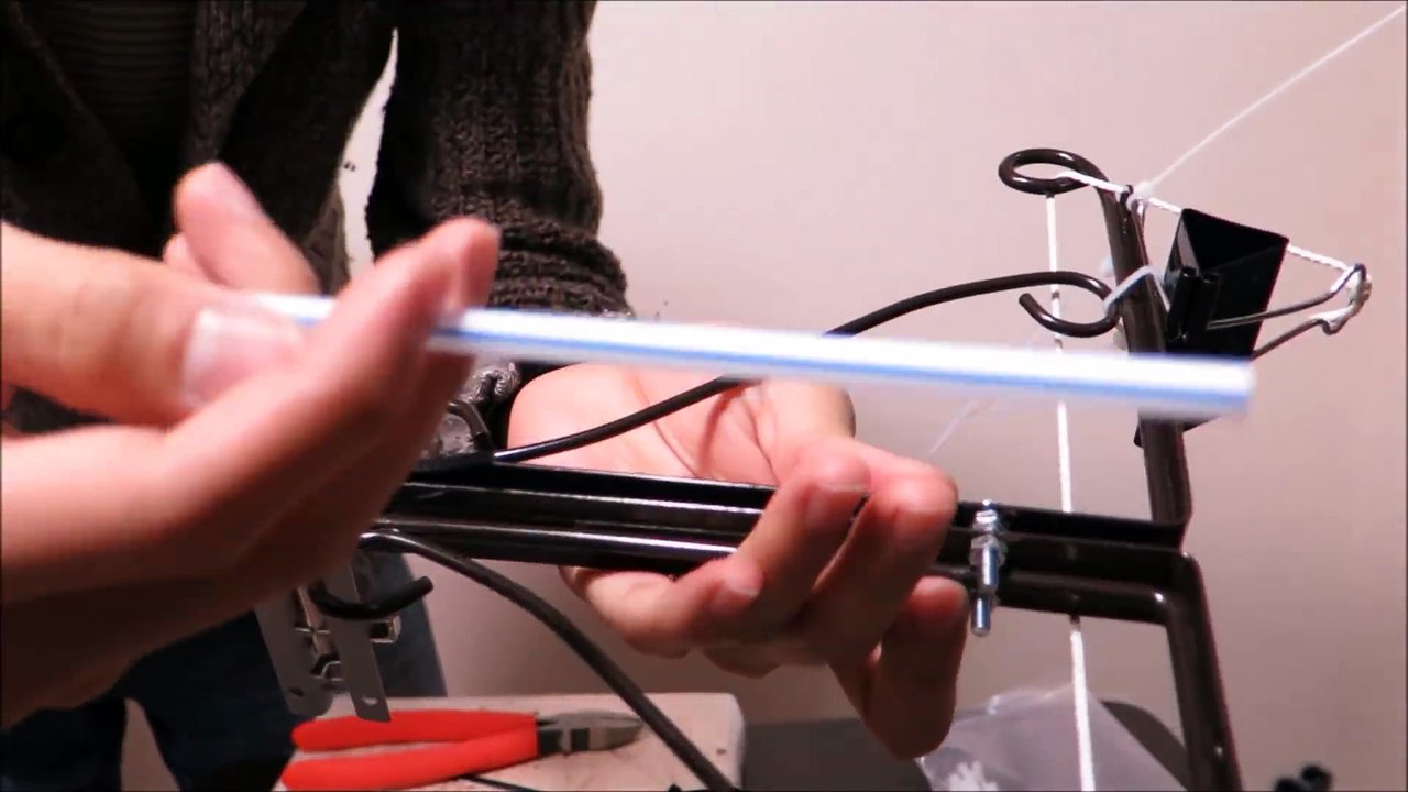 【自作 】100円均一で最強の武器作り ダイソーでミニ・ボウガンの作り方