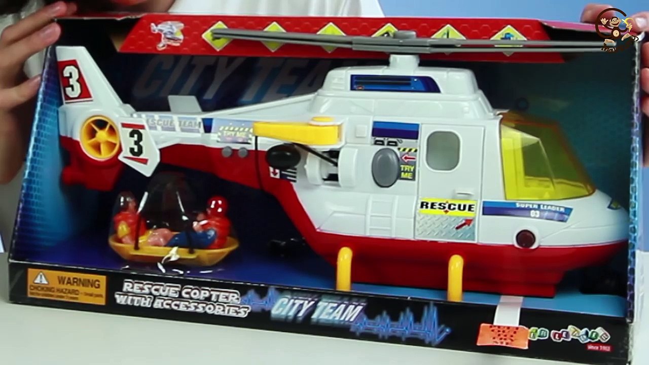 Открываем игрушки. Вертолёт и спасательная шлюпка. МанкиИгрушки
