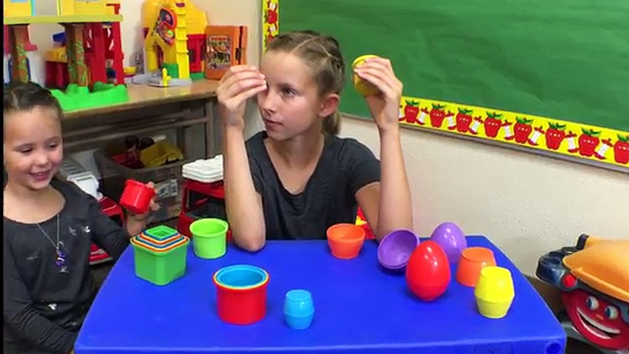 Learn English Words! Classroom Mannequin Challenge! Frozen Kids!