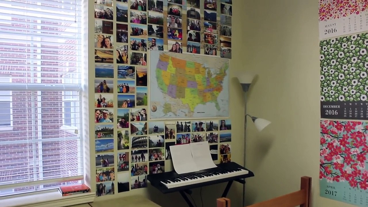 DORM TOUR at the University of Alabama // Three Peas