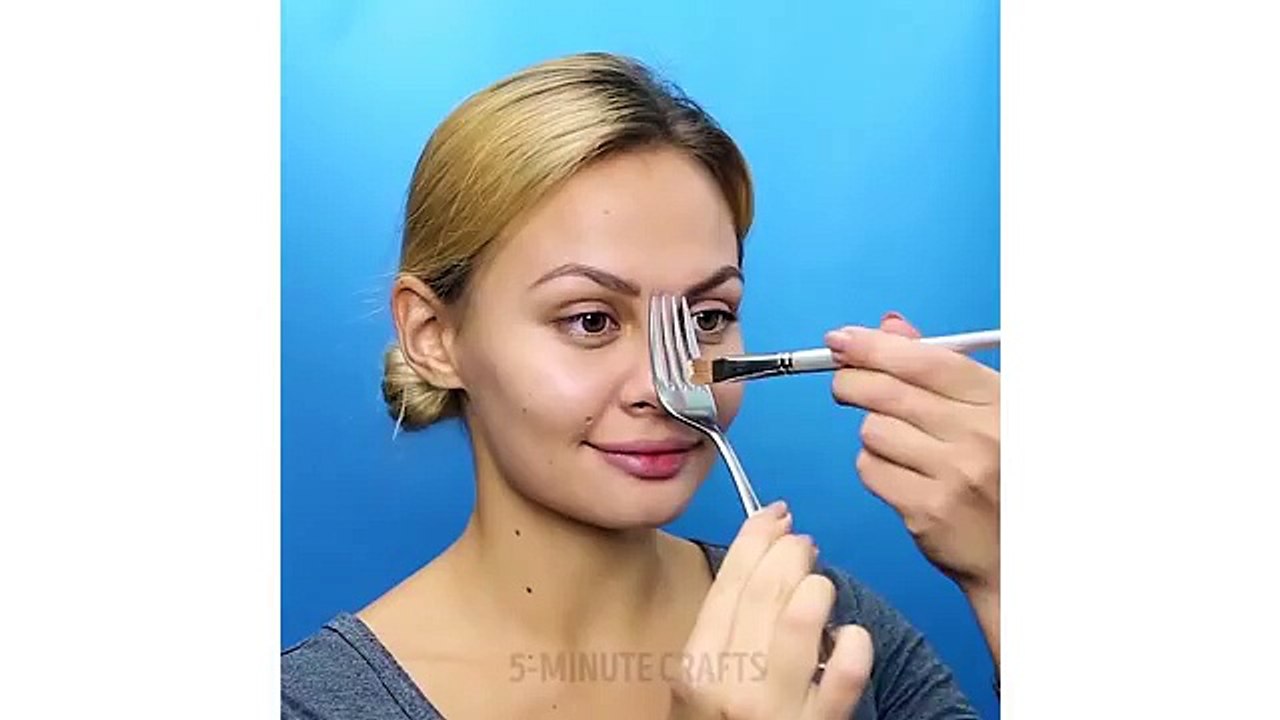 20 WEIRD BEAUTY HACKS TESTED