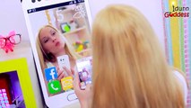 DIY Giant Phone Mirror – How To Make Your Mirror Look Like Giant Smartphone