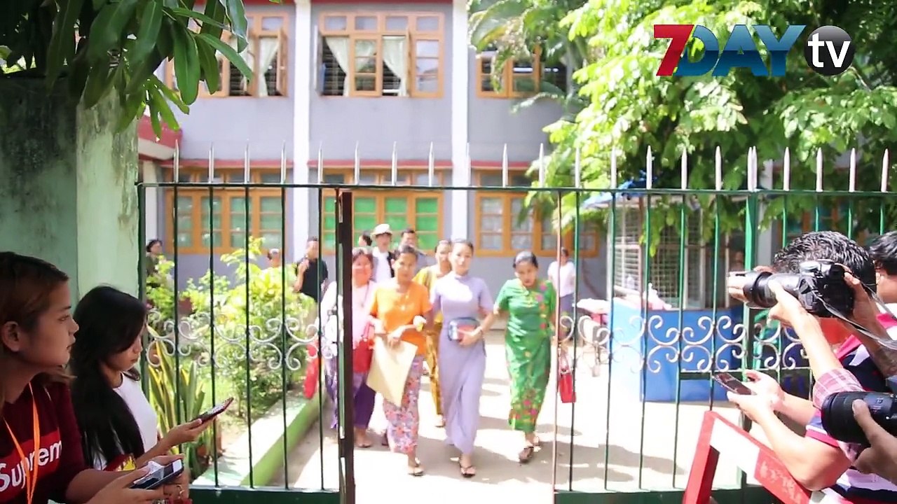 “ေဘဘီကို ေမးလိုက္ပါ၊ သူလိမ္ေနတာ ေပ်ာ္ရဲ႕လား” လို႔ ​ေျပာလိုက္တဲ့ အစၥဏီဇြန္ - ၁၊ ၂၀၁၈မုဒိမ္းမႈအပါအဝင္ ပုဒ္မ သုံးခုနဲ႕တရားရင္ဆိုင္ေနရတဲ့ အဆိုေတာ္အစၥဏီက  သူကို