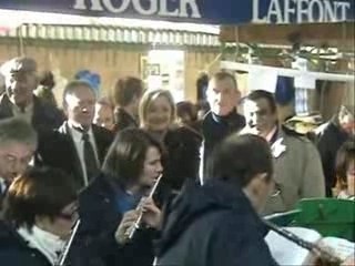 FN - Dubois et Marine Le Pen - marché de Sarcelle village
