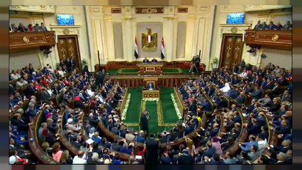 شاهد: عبد الفتاح السيسي يؤدي اليمين رئيساً لمصر لأربع سنوات أخرى