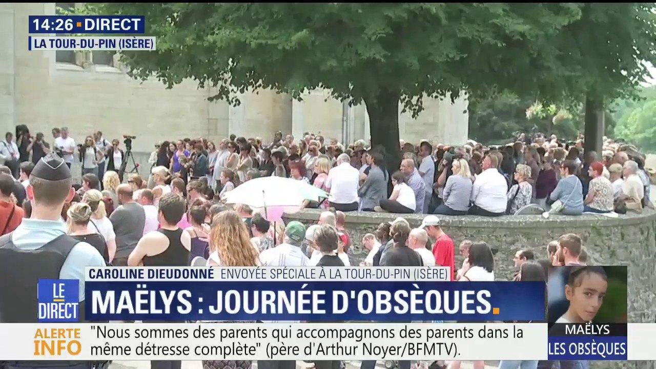 Une foule immense s’est massée devant l’église de La Tour-du-Pin pour les funérailles de Maëlys