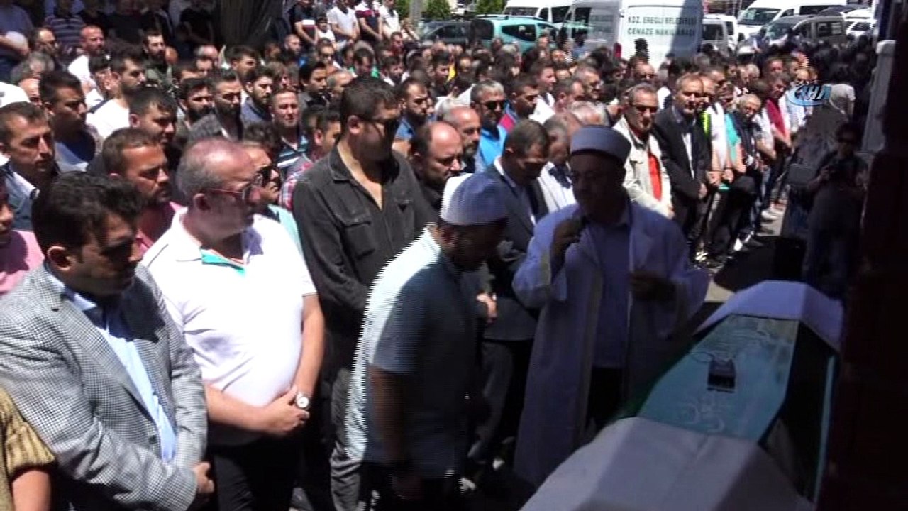 Uyuşturucudan ölen genç son yolculuğuna uğurlandı