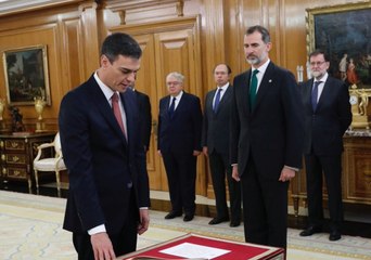Pedro Sanchez Sworn In as Spanish PM One Day After Ousting Rival Rajoy