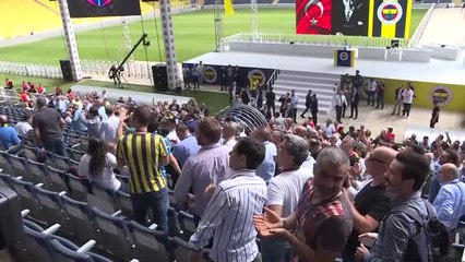 Fenerbahçe Kulübünün Kongresinde Gerginlik