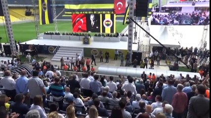 Fenerbahçe Kongresinde Büyük Kavga