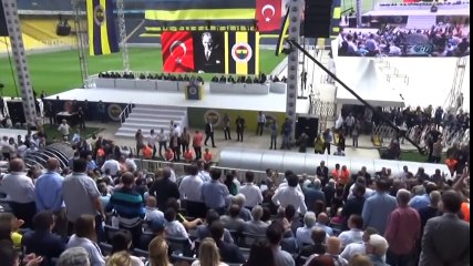 Fenerbahçe Kongresi'nde Gerginlik
