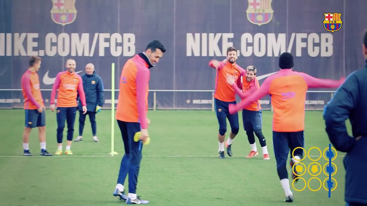 Tic-tac-toe: Messi, Piqué - Neymar vs Iniesta, Sergio - Denis