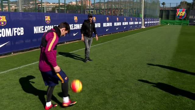 Leo Messi scores an impossible goal for Eros Ramazzotti
