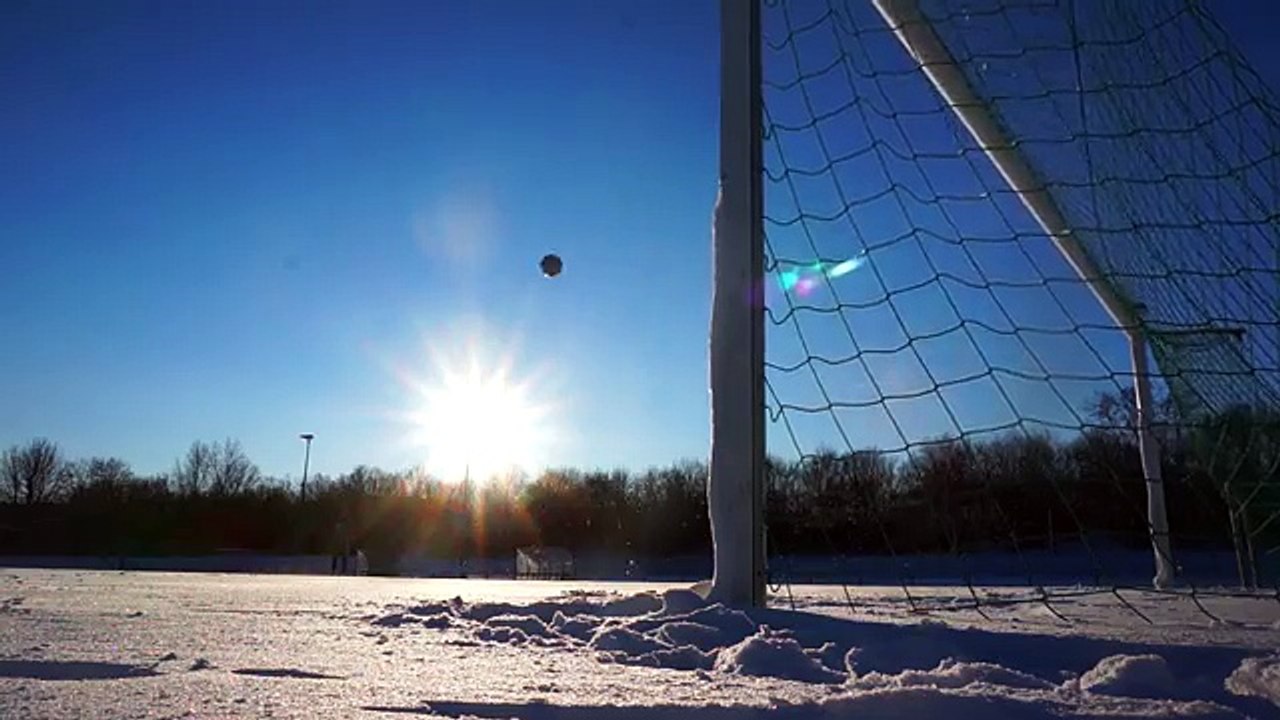 HitThatCrossbar - Snow Edition / HitThatBall