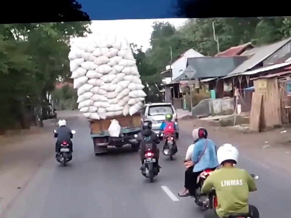 D'après vous, ça tombe ou ça tombe pas???