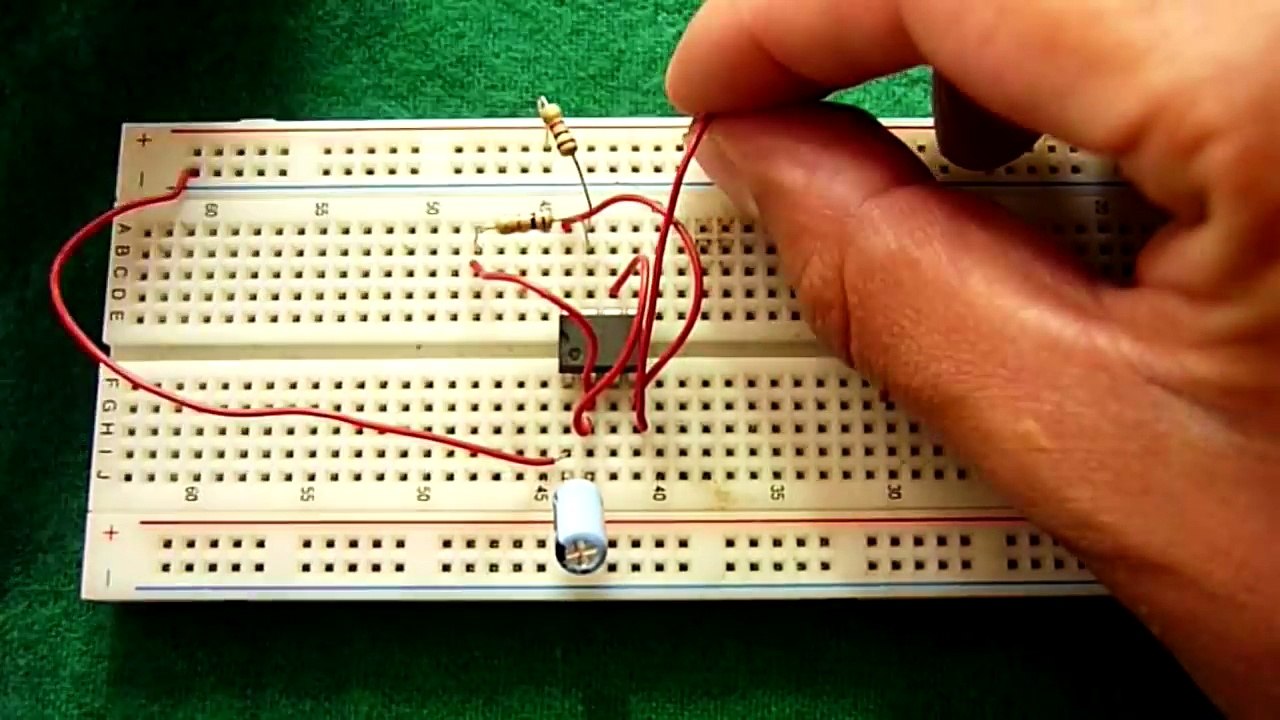 Circuito Intermitente Para LEDs (Fácil De Hacer)