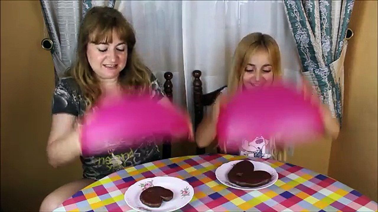 Chocolate GRANDE vs Chocolate PEQUEÑO | BIG Chocolate vs SMALL Chocolate - Sonia Gutiérrez