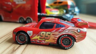Lightning Mcqueen - Disney Cars - Trucks and Cars
