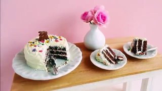 Miniature Polymer Clay Easter Cake Tutorial // Collab with SugarCharmShopGourmet || Maive Ferrando