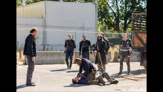 The Walking Dead Season 7 Discussion Saviors Better Watch Out For Crazy Morgan