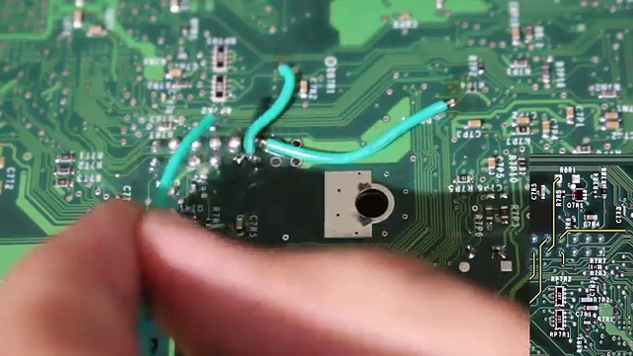 How to Install an Aladdin XT Plus2 Modchip in a Xbox 1.6