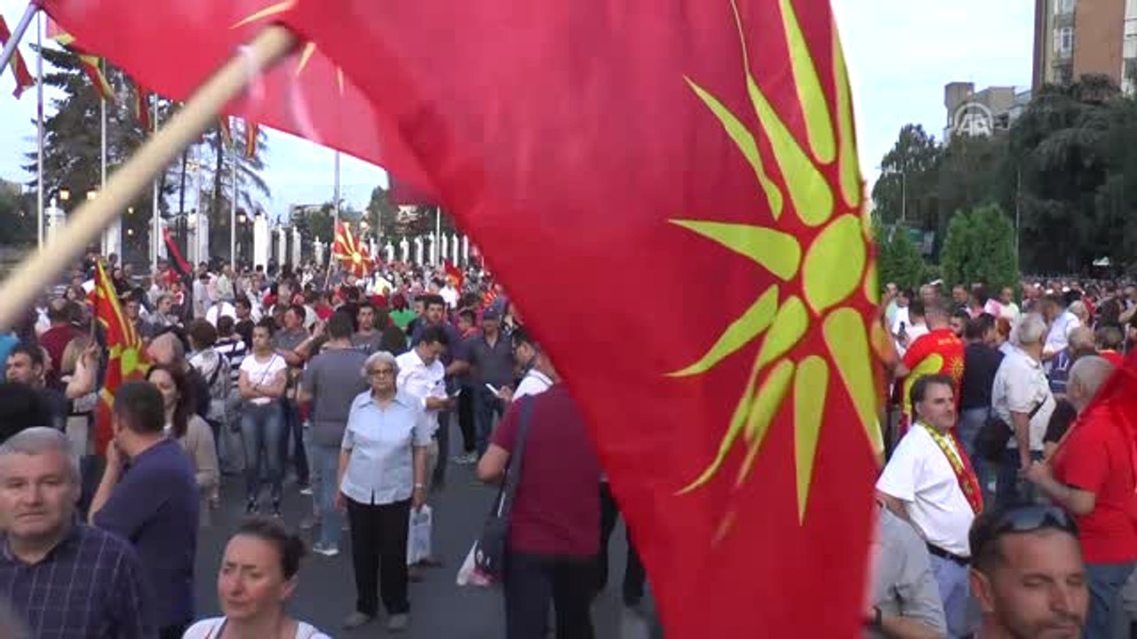 Üsküp'te "Erken Seçim" Gösterisi - Üsküp