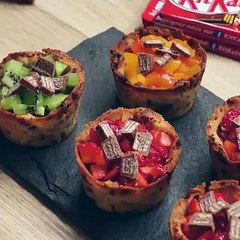 Cup ou pas cup de réaliser notre recette de Cookie Cup aux KitKat ? Banane, kiwi, ananas... c'est encore + fun avec des bons fruits peyi ! ;)