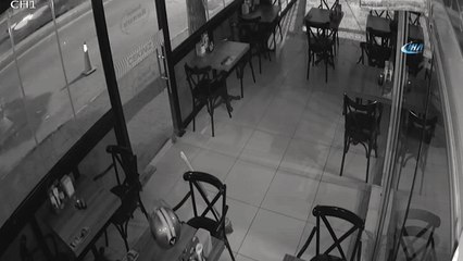 Kafe hırsızı güvenlik kamerasında
