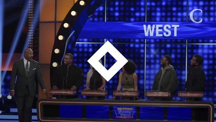 PHOTOS. Kim Kardashian ose la robe entièrement transparente faite de plastique