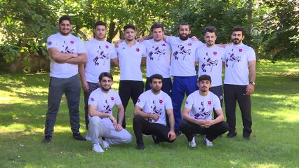 Genç güreşçiler seyirci desteğiyle başarıya odaklandı - İSTANBUL