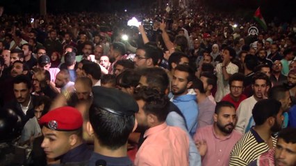 Ürdün'de 'tartışmalı gelir vergisi yasası' protesto edildi - AMMAN