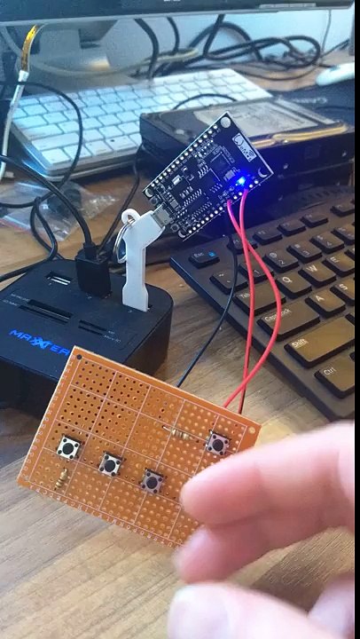 Philips Hue light switch based on an ESP8266 board - Learning Arduino programming [Part1]
