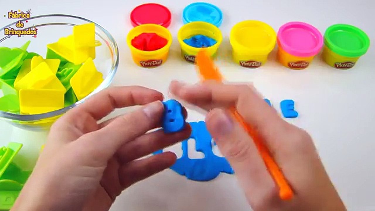 Aprendendo as cores (em inglês) com massinha Play Doh, vídeo para crianças