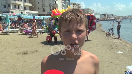 Ora News - (Pa) siguria në plazhe, sezoni turistik nis pa kulla vrojtimi