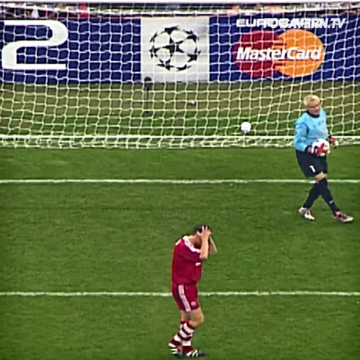 Drama, drama and more drama! #FCBayern seal the 2001 UEFA Champions League on penalties! 