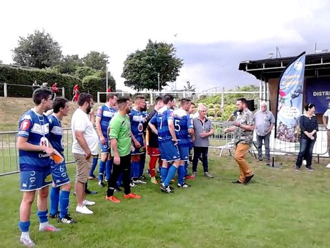 Remise des médailles, de la coupe et du trophée