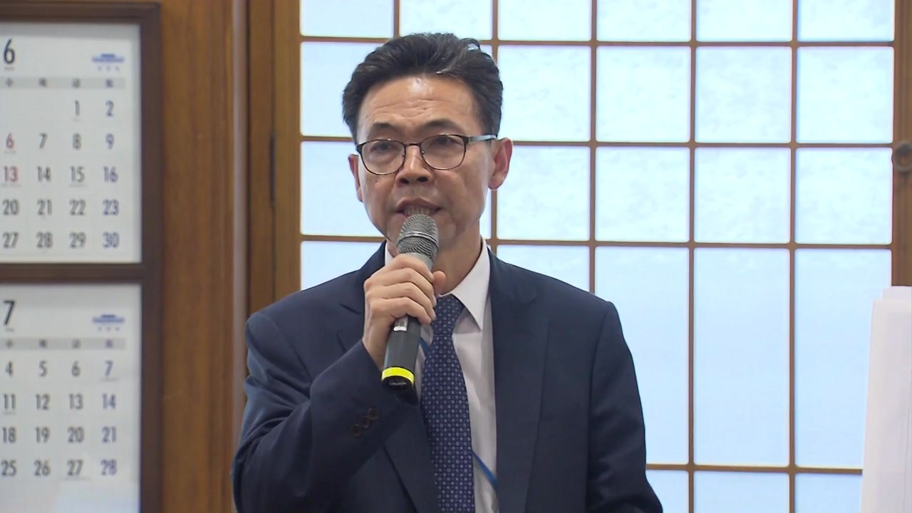 靑, 최저임금 긍정 효과 90% 근거 자료 공개 / YTN